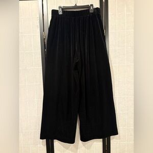 Uniqlo Black Wide Leg Pants